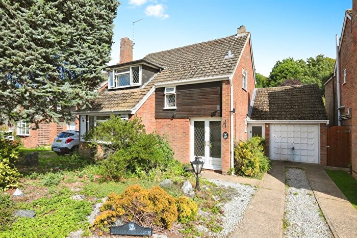 3 Bedroom Detached House For Sale In Rivershill, Watton At Stone, Hertford, SG14