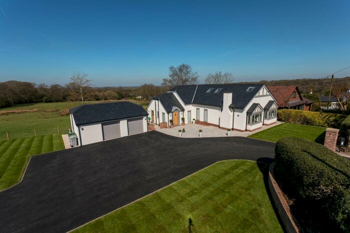 4 Bedroom Detached House For Sale In Wood Lane North, Adlington, SK10