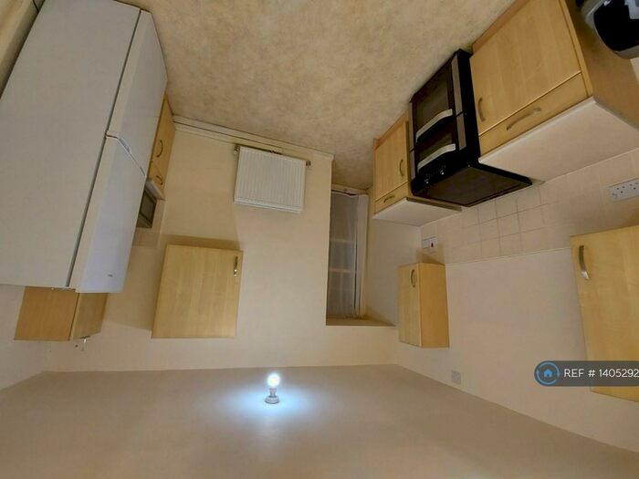 2 Bedroom Maisonette To Rent In Nottingham Cliff, Sheffield, S3