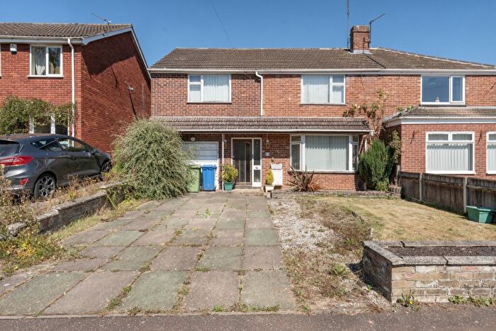 4 Bedroom Semi Detached House For Sale In Denton Road, Norwich, Norfolk, NR3