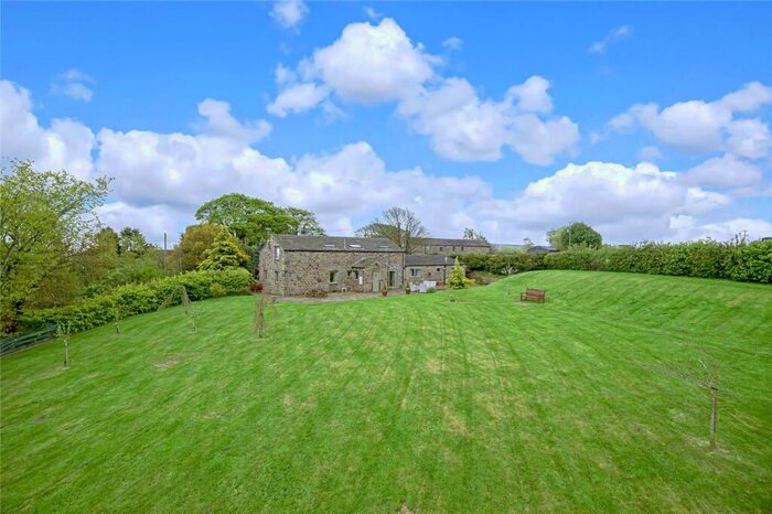 4 Bedroom Detached House For Sale In Sconce Lane, High Eldwick, Bingley, West Yorkshire, BD16