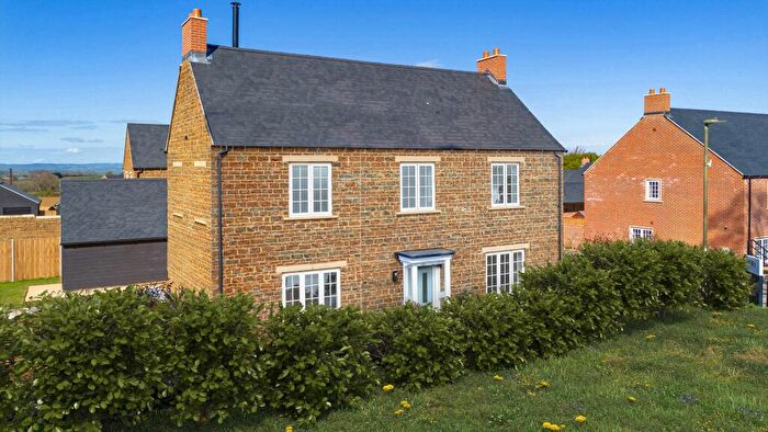 4 Bedroom Detached House For Sale In Stour View, Sibford Ferris, OX15