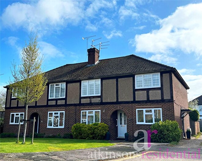 2 Bedroom Flat For Sale In Calder Close, Enfield, Middlesex, EN1