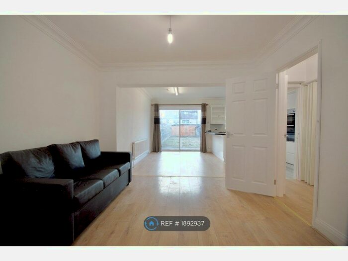 4 Bedroom Semi-Detached House To Rent In Holyrood Avenue, Harrow, HA2