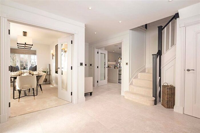 5 Bedroom Detached House For Sale In Hayfield Lodge, Over, Cambridge, CB24