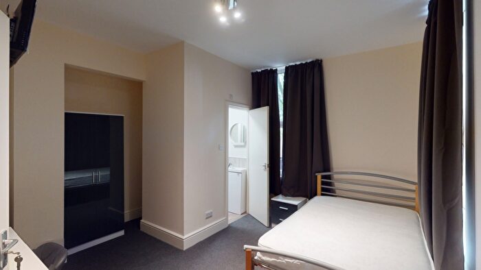14 Bedroom Detached House To Rent In Newstead Grove, The Arboretum, Nottingham, NG1