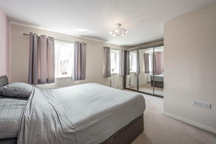 4 Bedroom Detached House For Sale In The Crossing, Kingswinford, DY6
