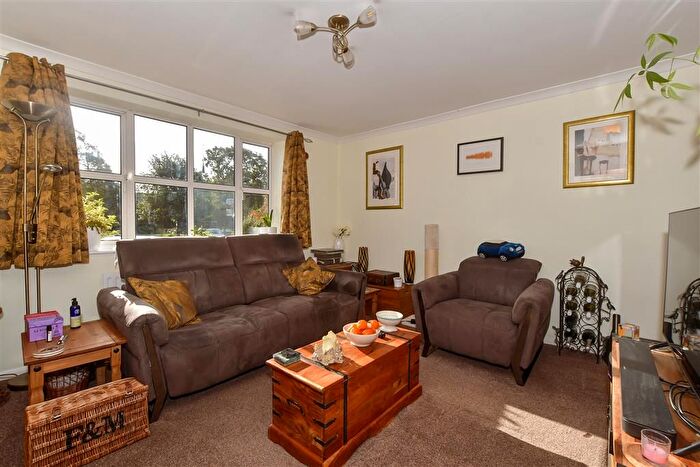 2 Bedroom Maisonette For Sale In Hanbury Lane, Haywards Heath, West Sussex, RH16