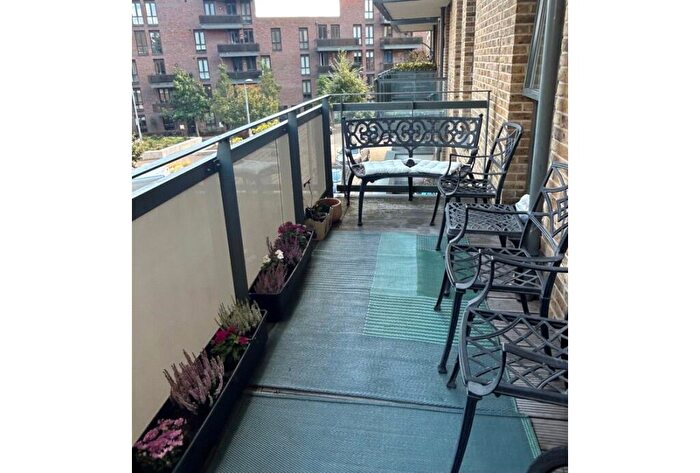 2 Bedroom Apartment For Sale In Nellie Cressall Way, Bow, London, E3