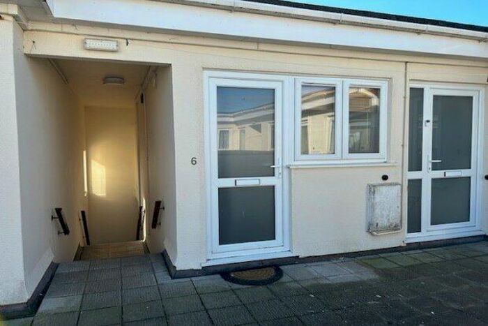 1 Bedroom Studio To Rent In Beech Road, Perranporth, TR6
