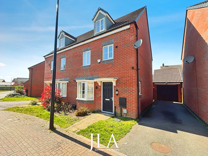 4 Bedroom Semi-Detached House To Rent In Sandpit Drive, Birstall, Leicester, LE4