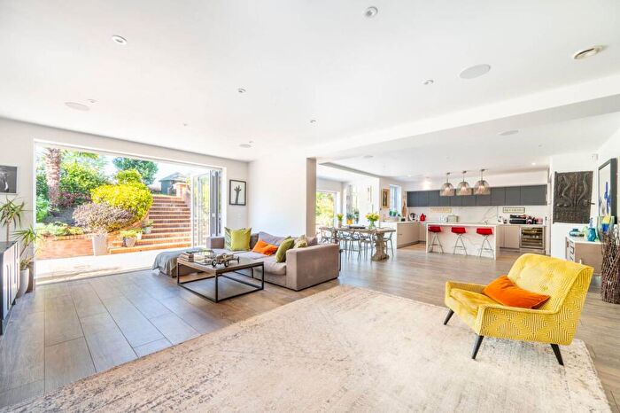 5 Bedroom Detached House For Sale In Pelling Hill, Old Windsor, Windsor, SL4