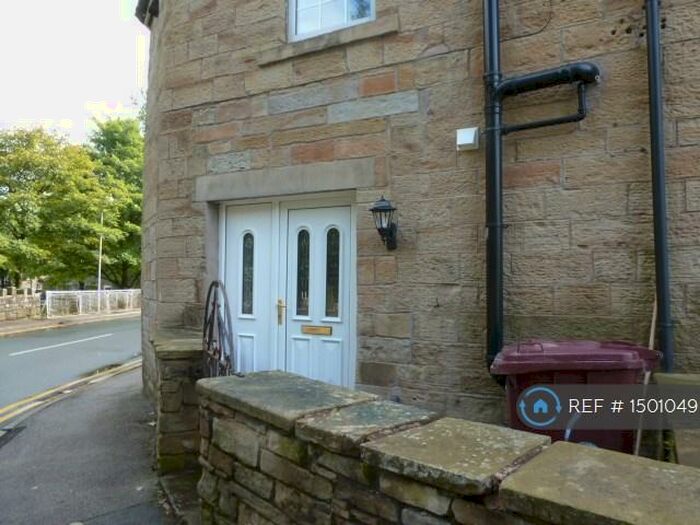 2 Bedroom End Of Terrace House To Rent In Halifax Road, Burnley, BB10