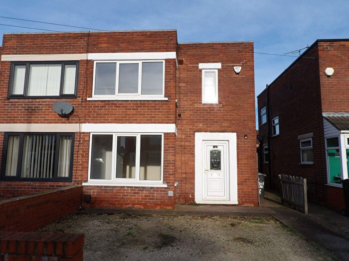 3 Bedroom Semi-Detached House To Rent In Haslemere Grove, Doncaster, DN5