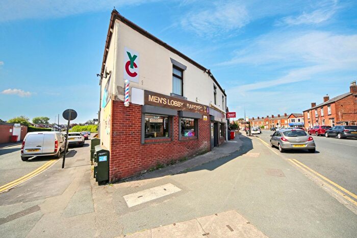 2 Bedroom Flat To Rent In Ormskirk Road, Wigan, WN5