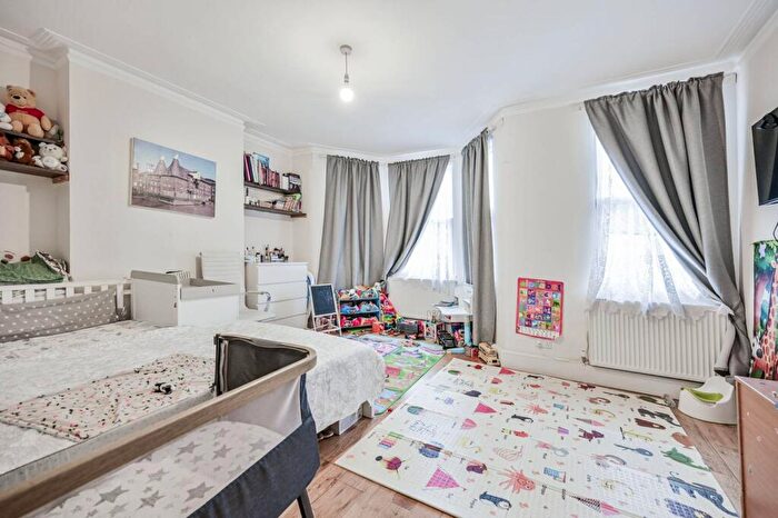 2 Bedroom Flat For Sale In Mount Pleasant Road, London, , Tottenham, London, N17