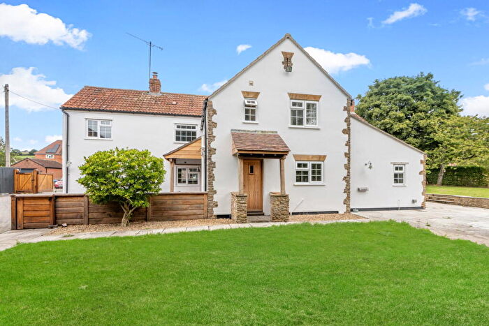 4 Bedroom Detached House For Sale In Hardington Moor, Yeovil, BA22