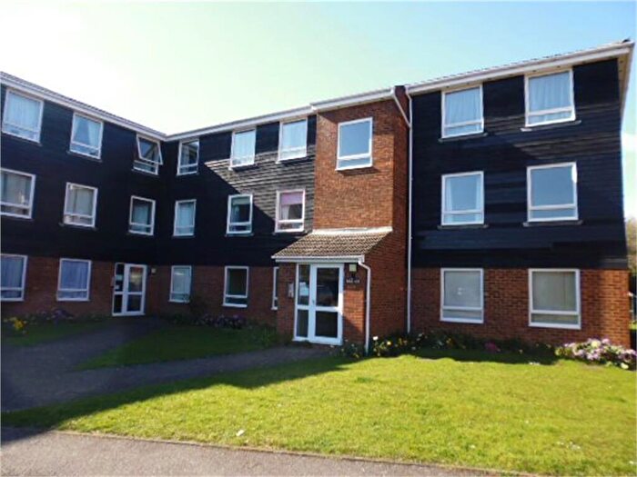2 Bedroom Flat For Sale In Old Station Way, Shefford, Beds, SG17