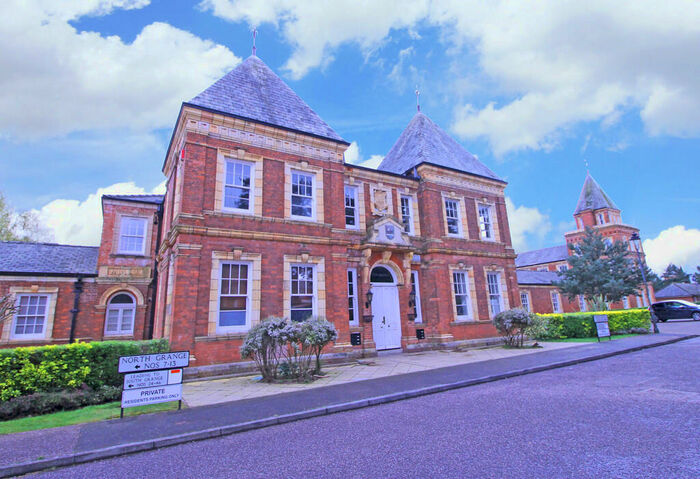 2 Bedroom Apartment To Rent In Clyst Heath, Exeter, EX2