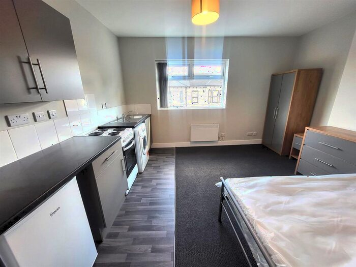 Studio To Rent In Compton Road, Wolverhampton, WV3