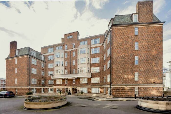 Studio To Rent In College Crescent, London, NW3