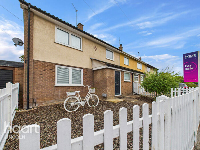 3 Bedroom End Of Terrace House For Sale In Nightingale Crescent, Lincoln, LN6