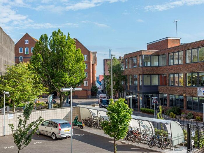 2 Bedroom Apartment To Rent In High Street, Poole, BH15