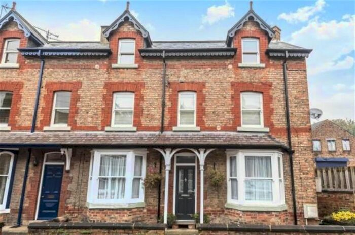 1 Bedroom Flat To Rent In Westbourne Grove, Ripon, HG4