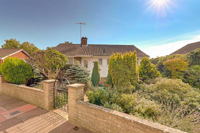 2 Bedroom Detached Bungalow For Sale In Cleveland Road, Salvington, Worthing, BN13