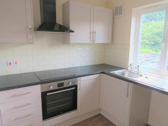 2 Bedroom Flat To Rent In Park Road, Cannock, WS11