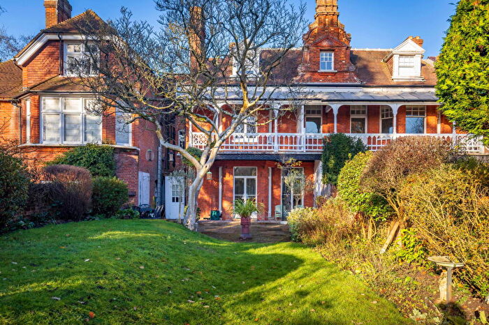 5 Bedroom Terraced House For Sale In Perry Hill, Worplesdon, Guildford, GU3