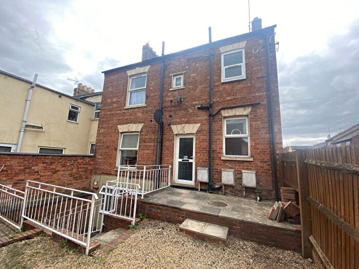 3 Bedroom End Of Terrace House To Rent In South Street, Northampton, NN1