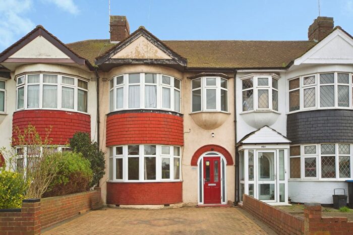 3 Bedroom Terraced House For Sale In Great Cambridge Road, Enfield, EN1