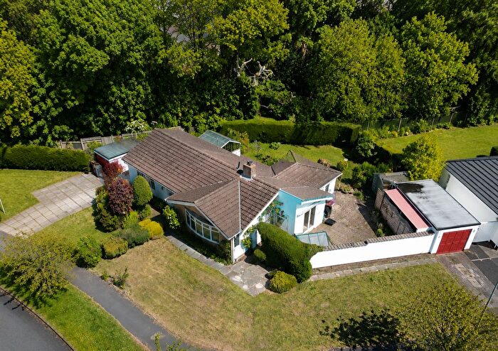 2 Bedroom Bungalow For Sale In Rhodesway, Wirral, CH60