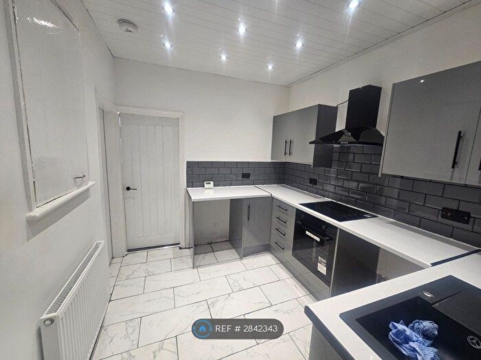 2 Bedroom Terraced House To Rent In William St, Barnsley, S73