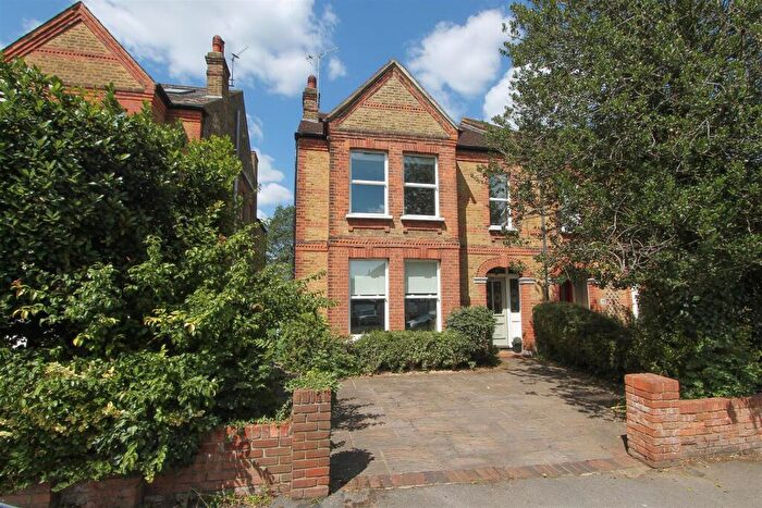 5 Bedroom Semi-Detached House For Sale In Onslow Gardens, South Wallington, SM6