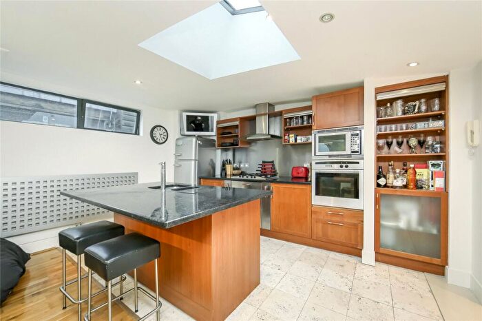 2 Bedroom Apartment To Rent In Kingsland Road, London, E2
