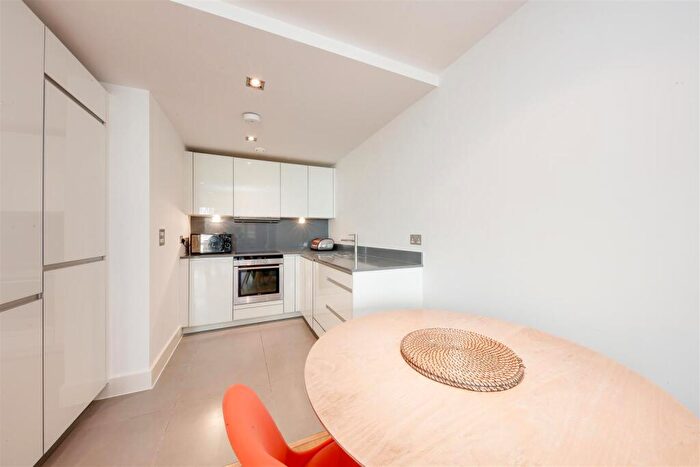 1 Bedroom Apartment For Sale In Caspian Wharf, Yeo Street, E14