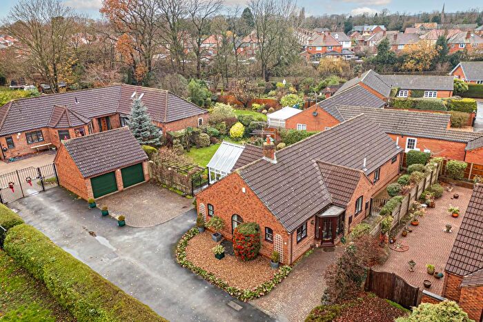 4 Bedroom Detached Bungalow For Sale In Chestnut Copse, London Road, Newark, NG24