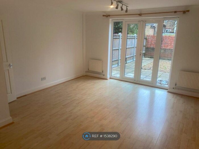 2 Bedroom Terraced House To Rent In Kew Terrace, Bromley, BR2