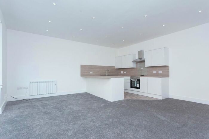 1 Bedroom Flat To Rent In Beresford Gardens, Cliftonville, Margate, CT9