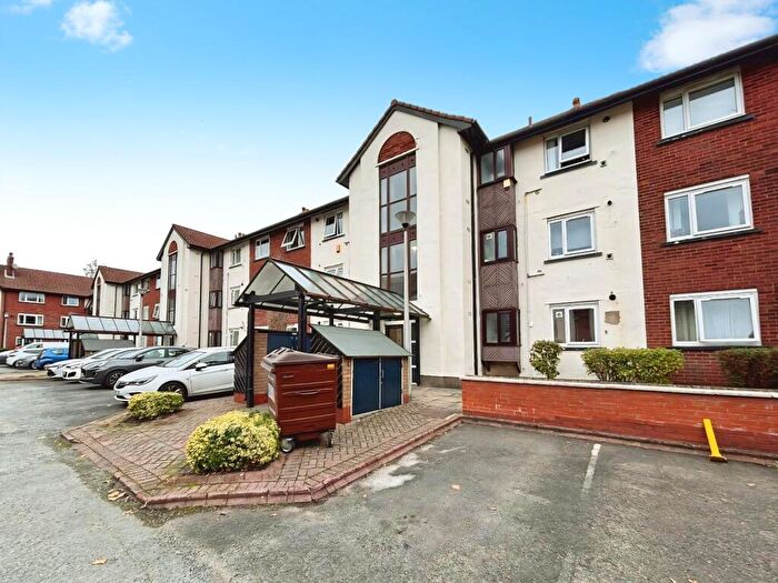 2 Bedroom Flat For Sale In Squires Court, Canterbury Gardens, Salford, M5