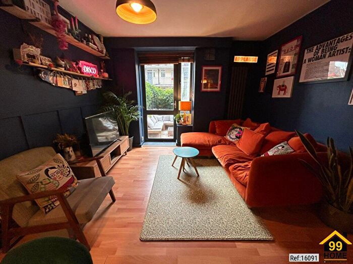 2 Bedroom Flat For Sale In Marnock House, London, SE17