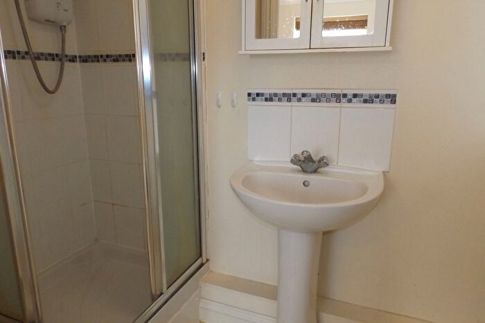 2 Bedroom Flat To Rent In Hammond Court, Southampton, SO16