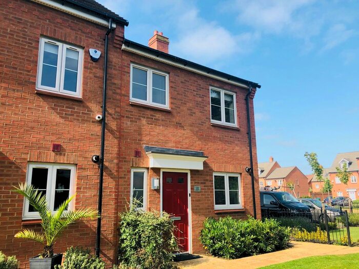 3 Bedroom Property To Rent In Chappell Close, Aylesbury, HP19