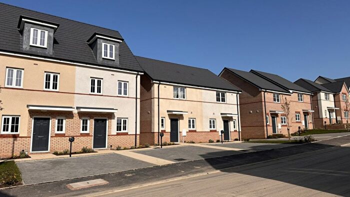 3 Bedroom Semi-Detached House For Sale In Fowler Drive, Torrington, EX38