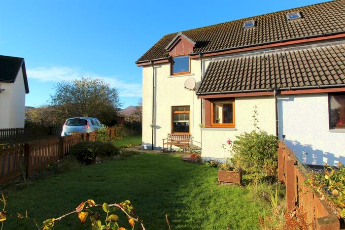 2 Bedroom Property For Sale In Vyner Place, Ullapool, IV26