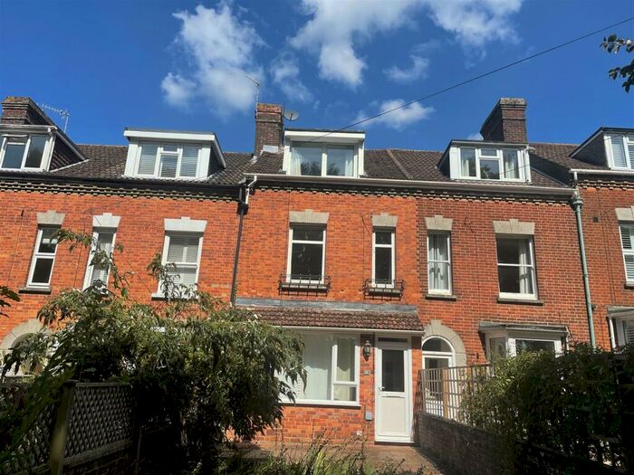 3 Bedroom Town House To Rent In Wyndham Terrace, Salisbury, SP1