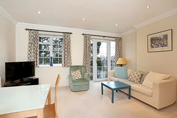 1 Bedroom Flat To Rent In St Leonard'S Road Windsor, SL4