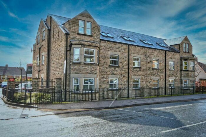 2 Bedroom Flat To Rent In New Road Side, Horsforth, Leeds, LS18